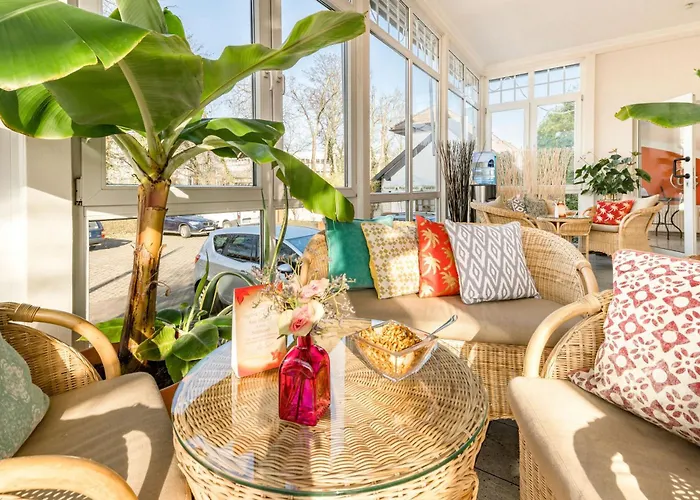 Airport Fashion Hotel